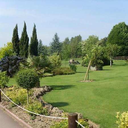 Hotel Abbaye du Golf de Lésigny Esterno foto