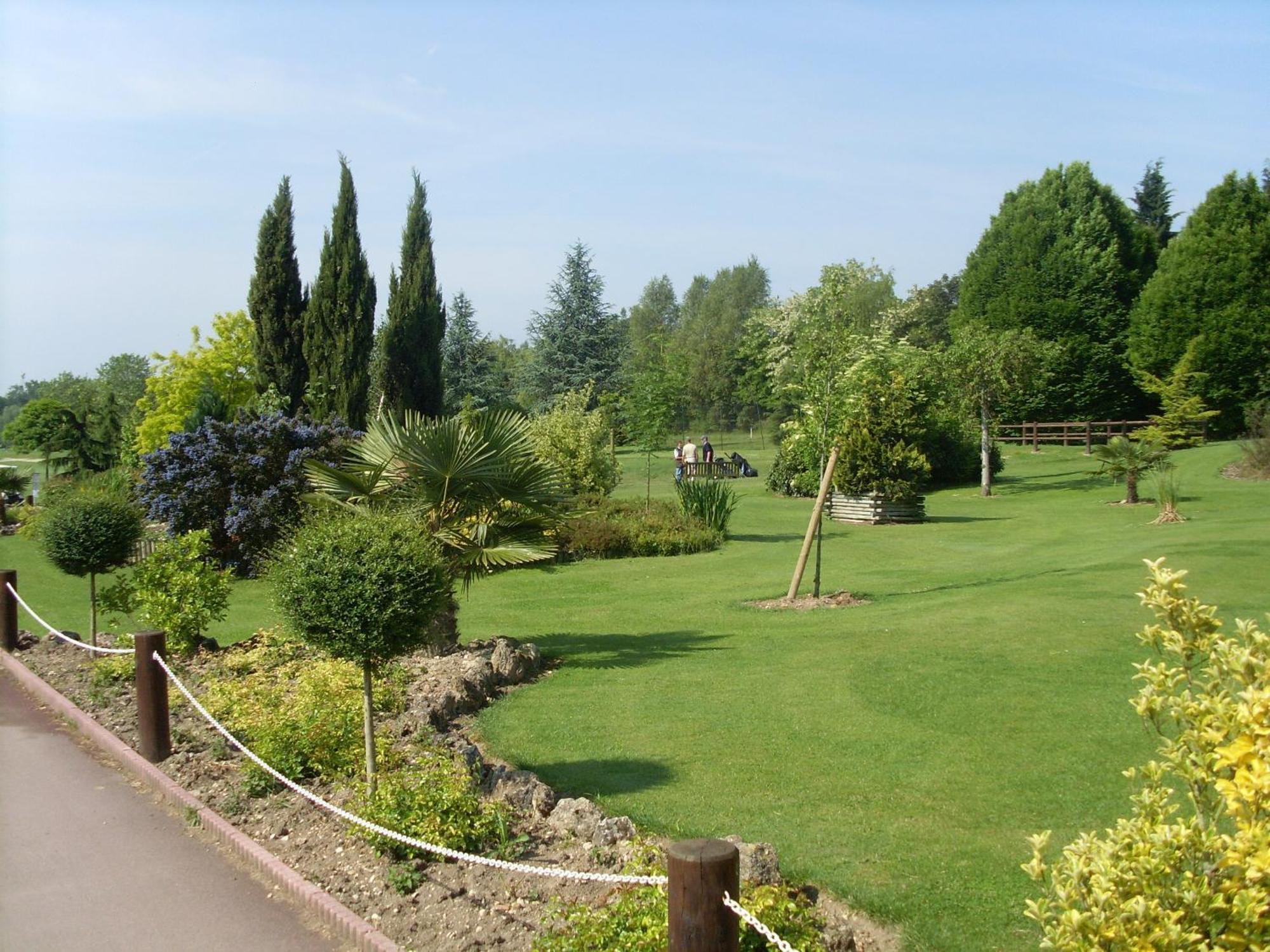 Hotel Abbaye du Golf de Lésigny Esterno foto